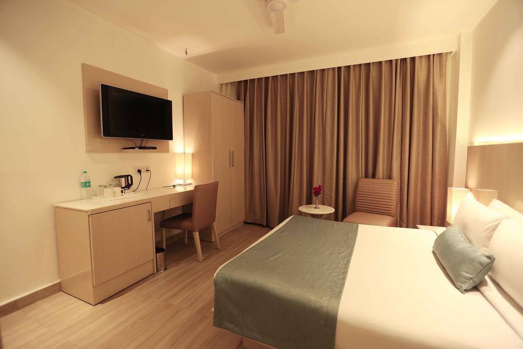 Hotel Shanti Palace West New Delhi Exterior foto