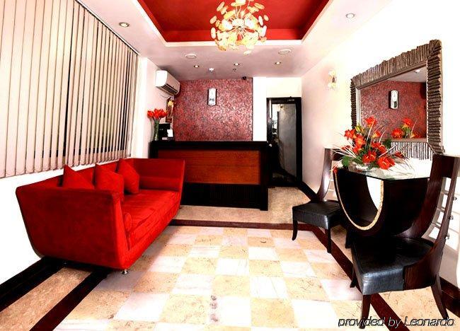 Hotel Shanti Palace West New Delhi Interior foto