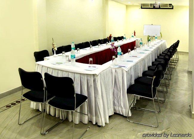 Hotel Shanti Palace West New Delhi Facilități foto